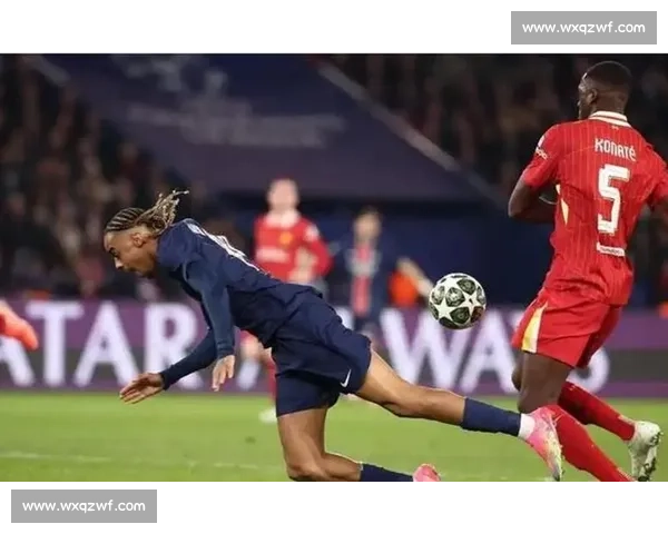 巴黎主帅恩里克锁喉对手未被禁赛 国际足联争议判罚引足坛震动 巴黎主帅恩里克锁喉对手未被禁赛 国际足联争议判罚引足坛震动